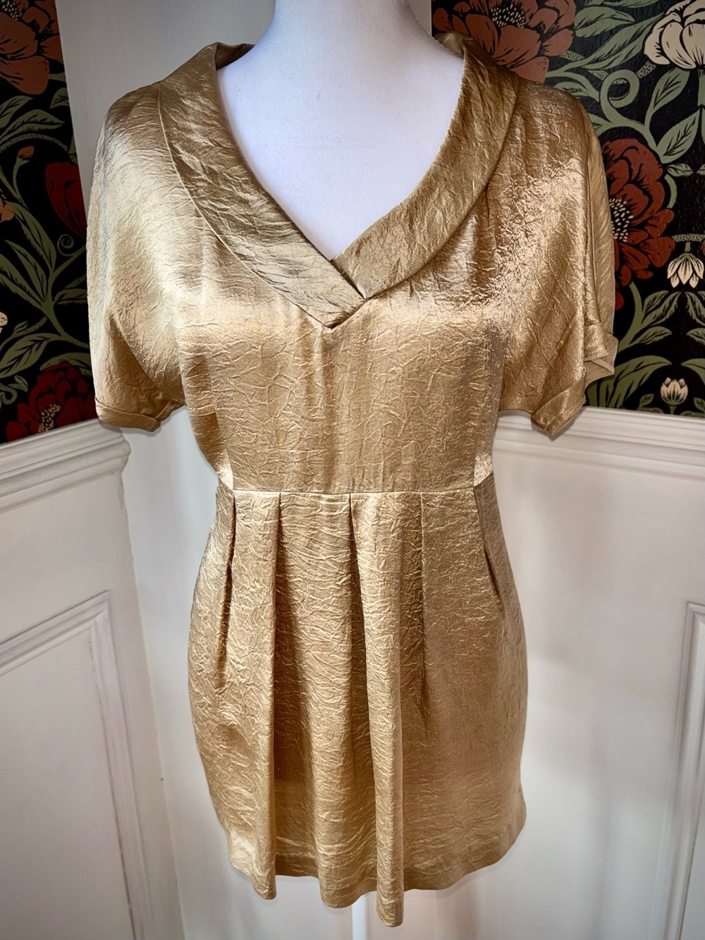 Victor Alfaro Gold Metallic Babydoll Tunic Top | Glam Y2K - Picture 5 of 9